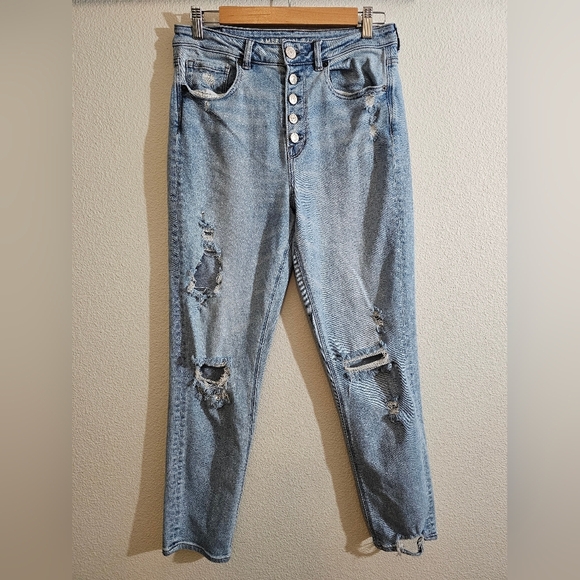 American Eagle Distressed Mom Jean Light Blue Women's Jeans - Picture 2 of 14